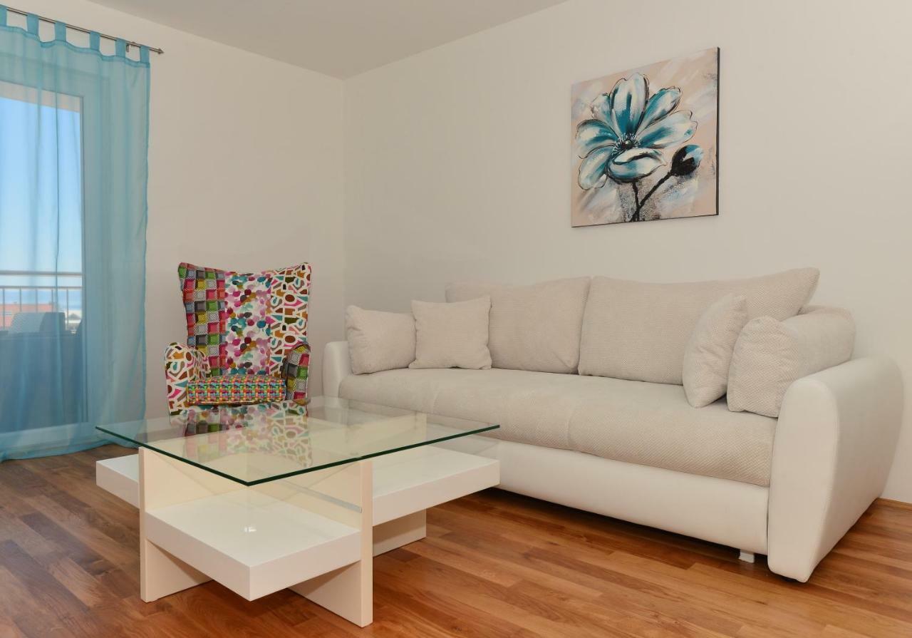 מאקרסקה Apartman Dominik מראה חיצוני תמונה
