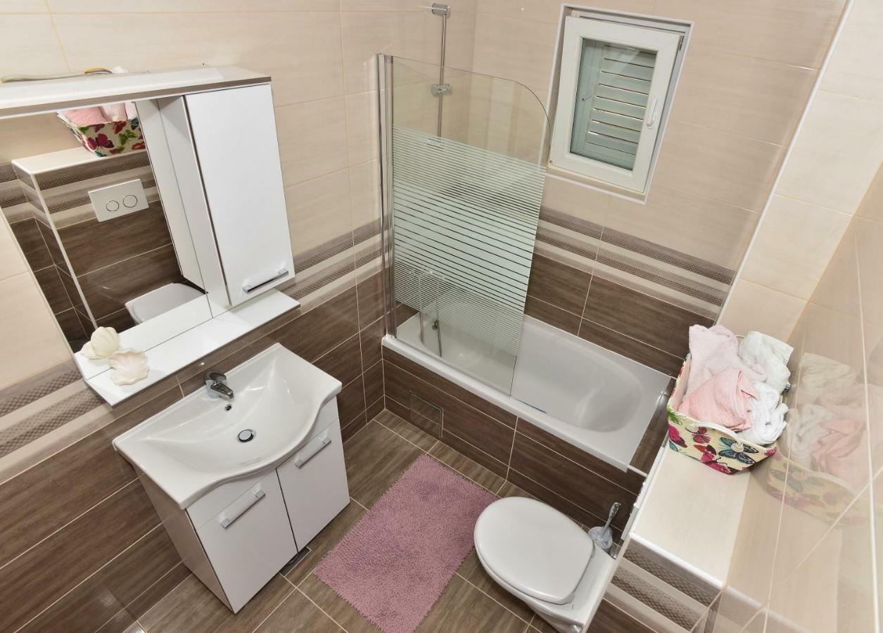 מאקרסקה Apartman Dominik מראה חיצוני תמונה