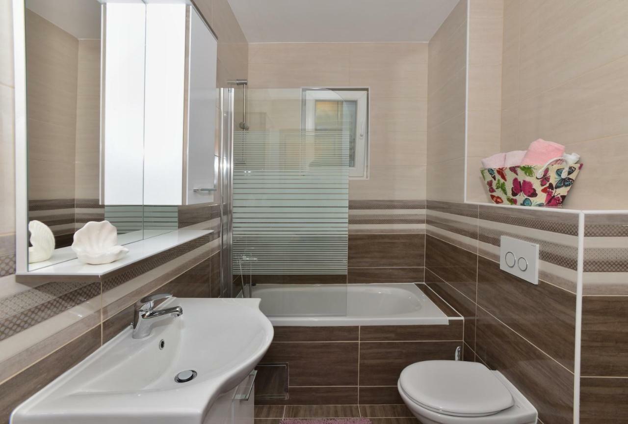 מאקרסקה Apartman Dominik מראה חיצוני תמונה