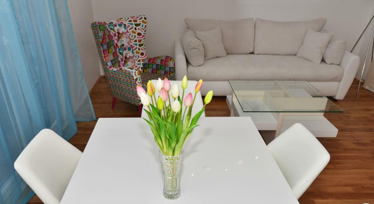 מאקרסקה Apartman Dominik מראה חיצוני תמונה