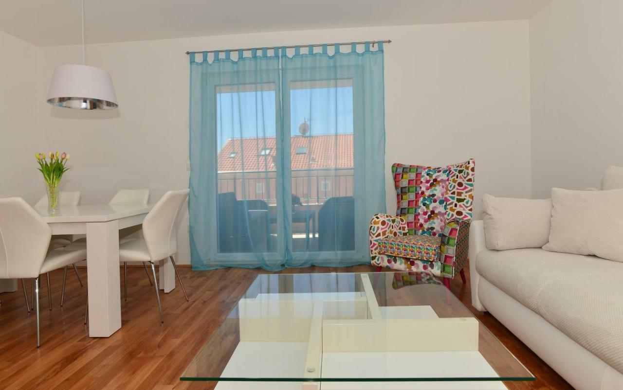 מאקרסקה Apartman Dominik מראה חיצוני תמונה